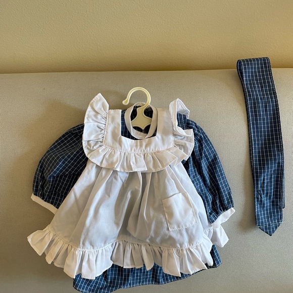 Vintage SAMANTHA DOLL by the Pleasant Company with 8 COMPLETE OUTFITS. - Picture 16 of 16